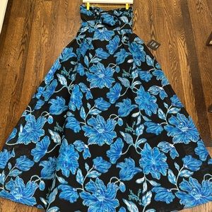 Lulus long gown/dress - NEVER BEEN WORN